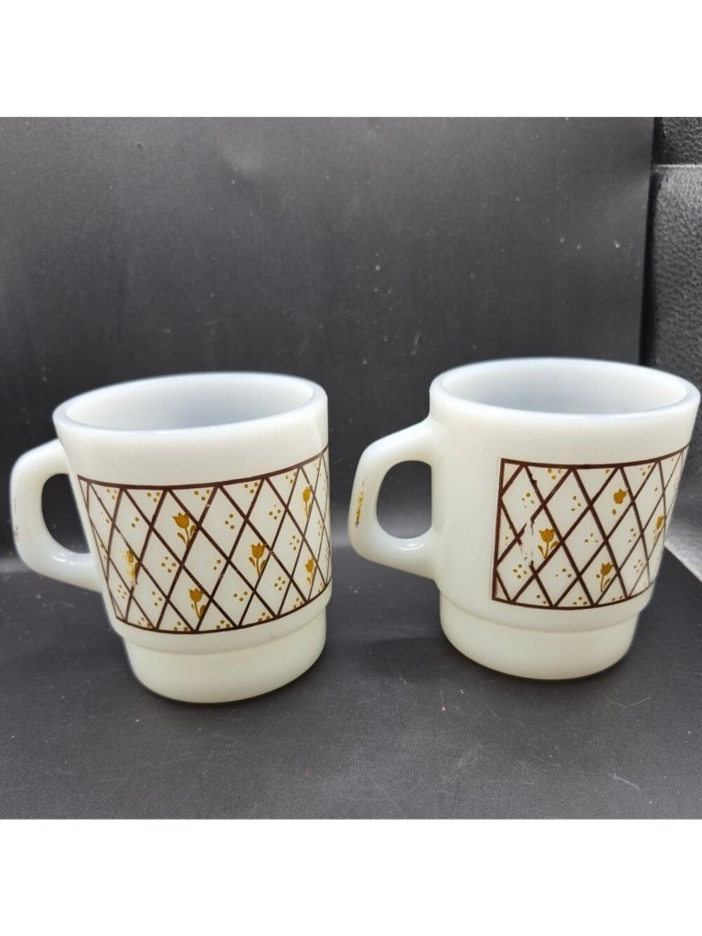 Termocrisa Vintage Milk Glass Mugs With Gold & Brown Diamond Pattern Set Of 2